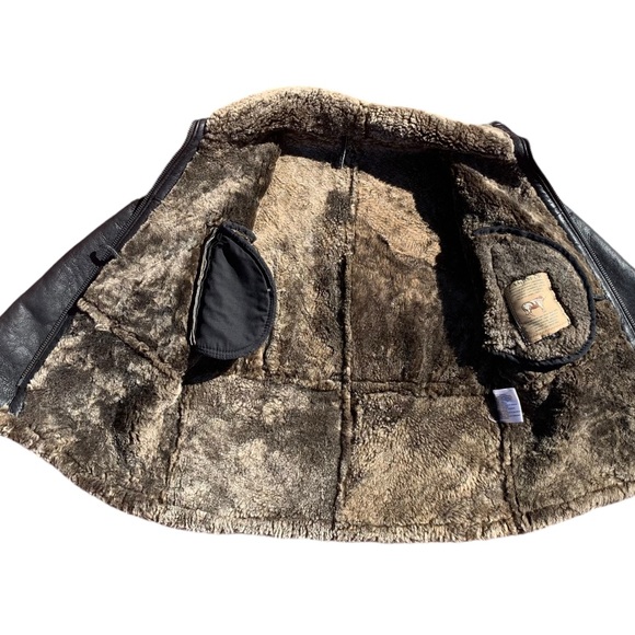 Vintage Shearling Black Leather Bomber Jacket - Picture 6 of 10